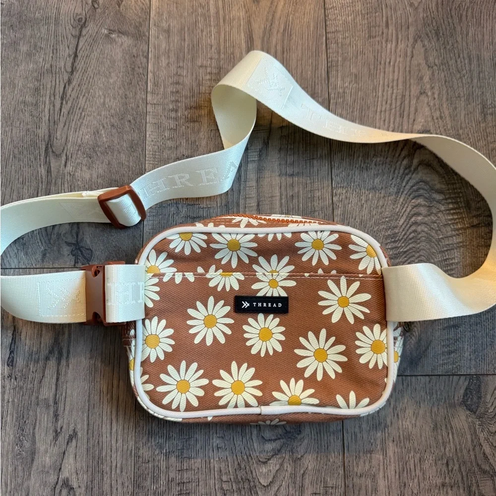 Thread Wallets Hazel Fanny Pack - Picture 4 of 5